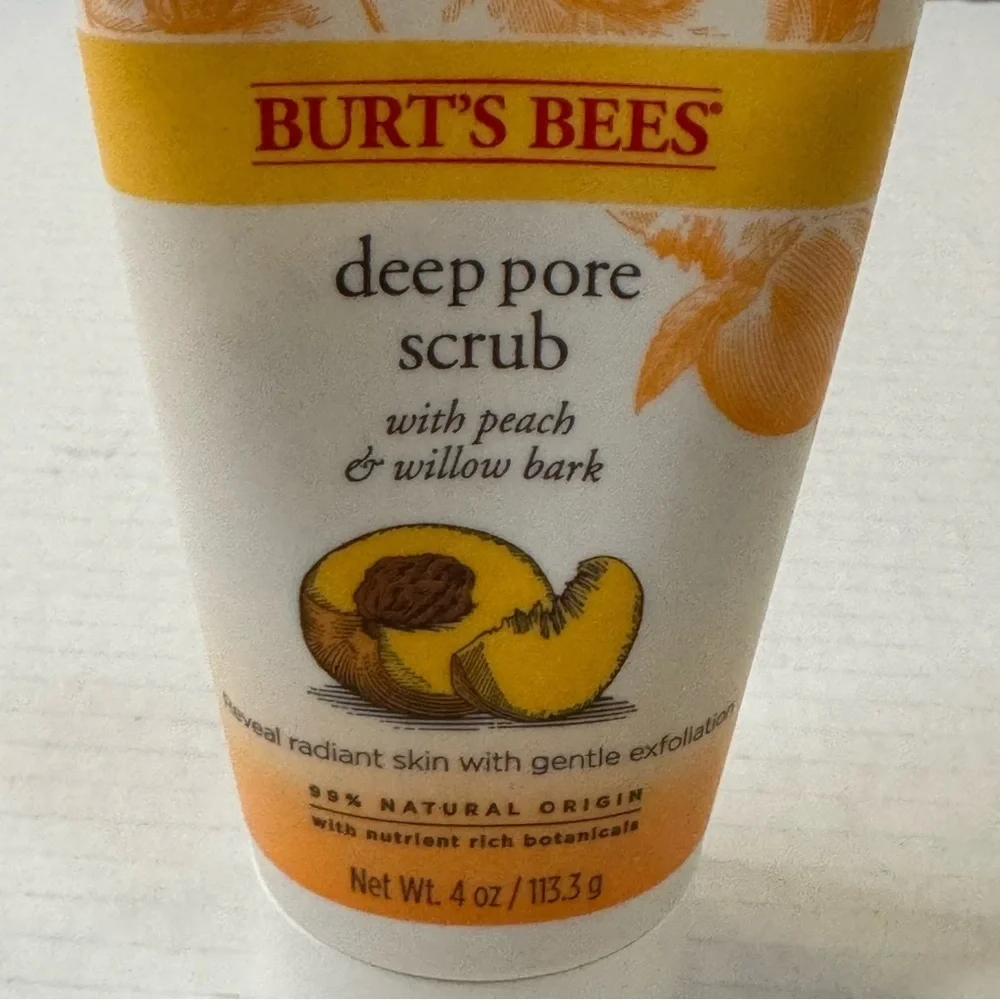 Burt's Bees Deep Cleansing Pore Scrub with Peach and Willow Bark, 4 Ounces